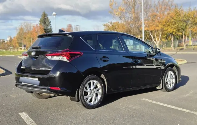 Toyota Auris 2016 Hybrid