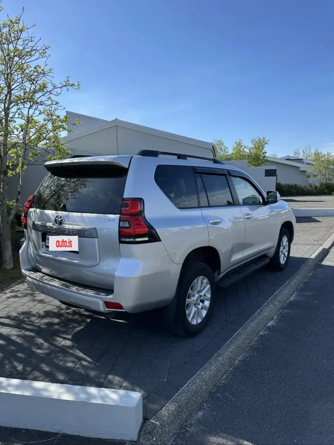 Toyota Land cruiser (150 series)