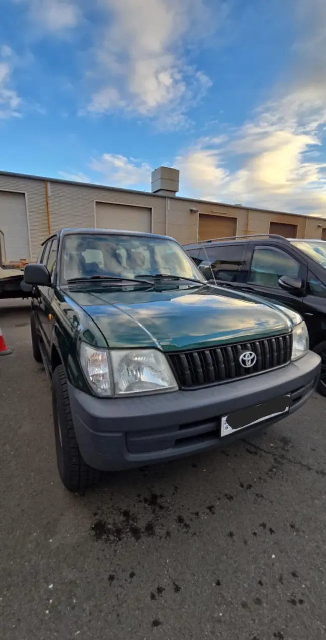 Toyota Land Cruiser 90