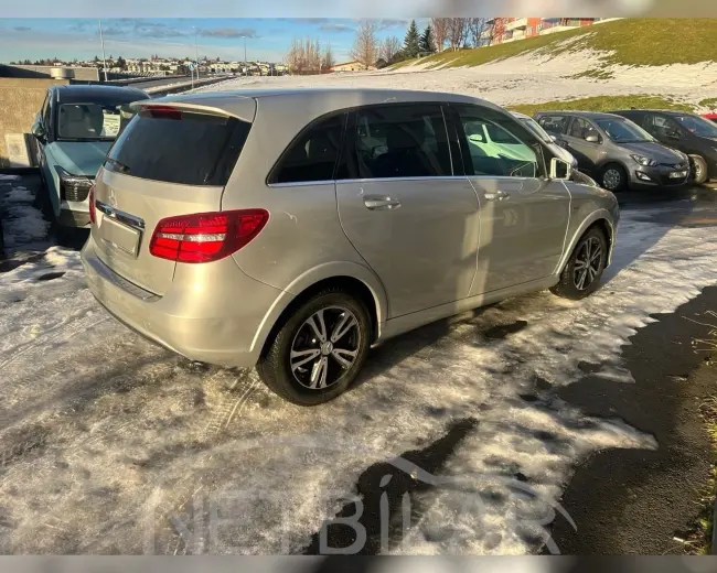 Mercedes-Benz B250 E