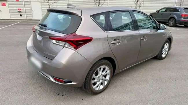 Toyota Auris Hybrid