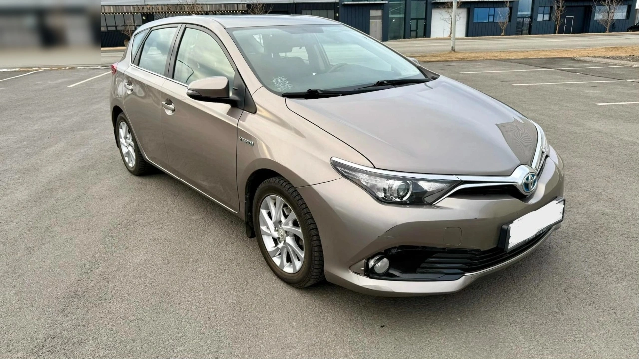 Toyota Auris Hybrid