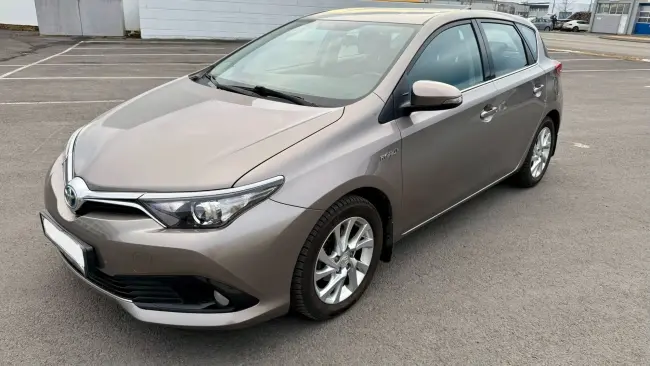 Toyota Auris Hybrid