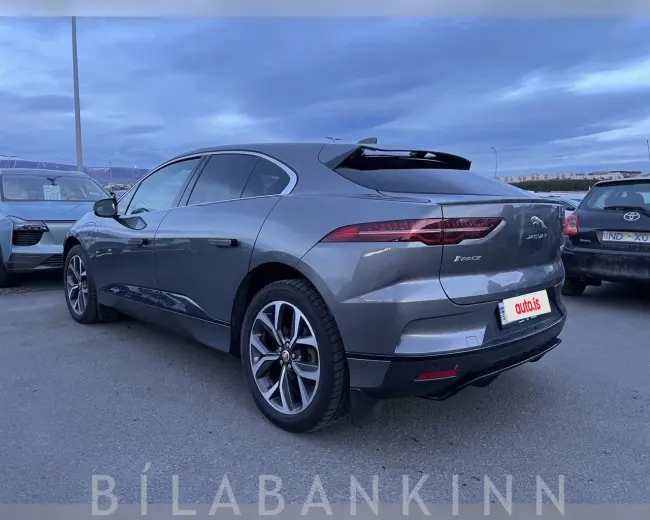 Jaguar I-pace EV400 SE