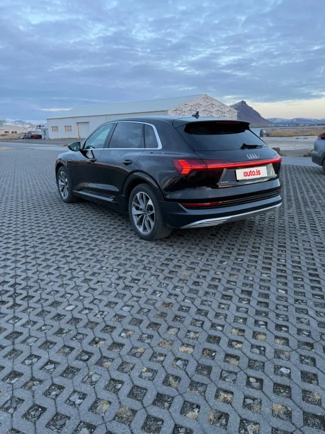 Audi E-tron 55