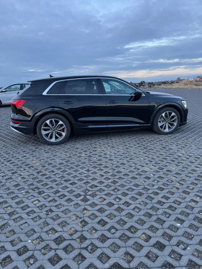 Audi E-tron 55