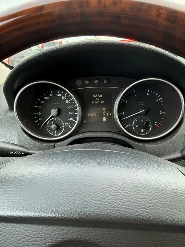 Mercedes benz ML 500