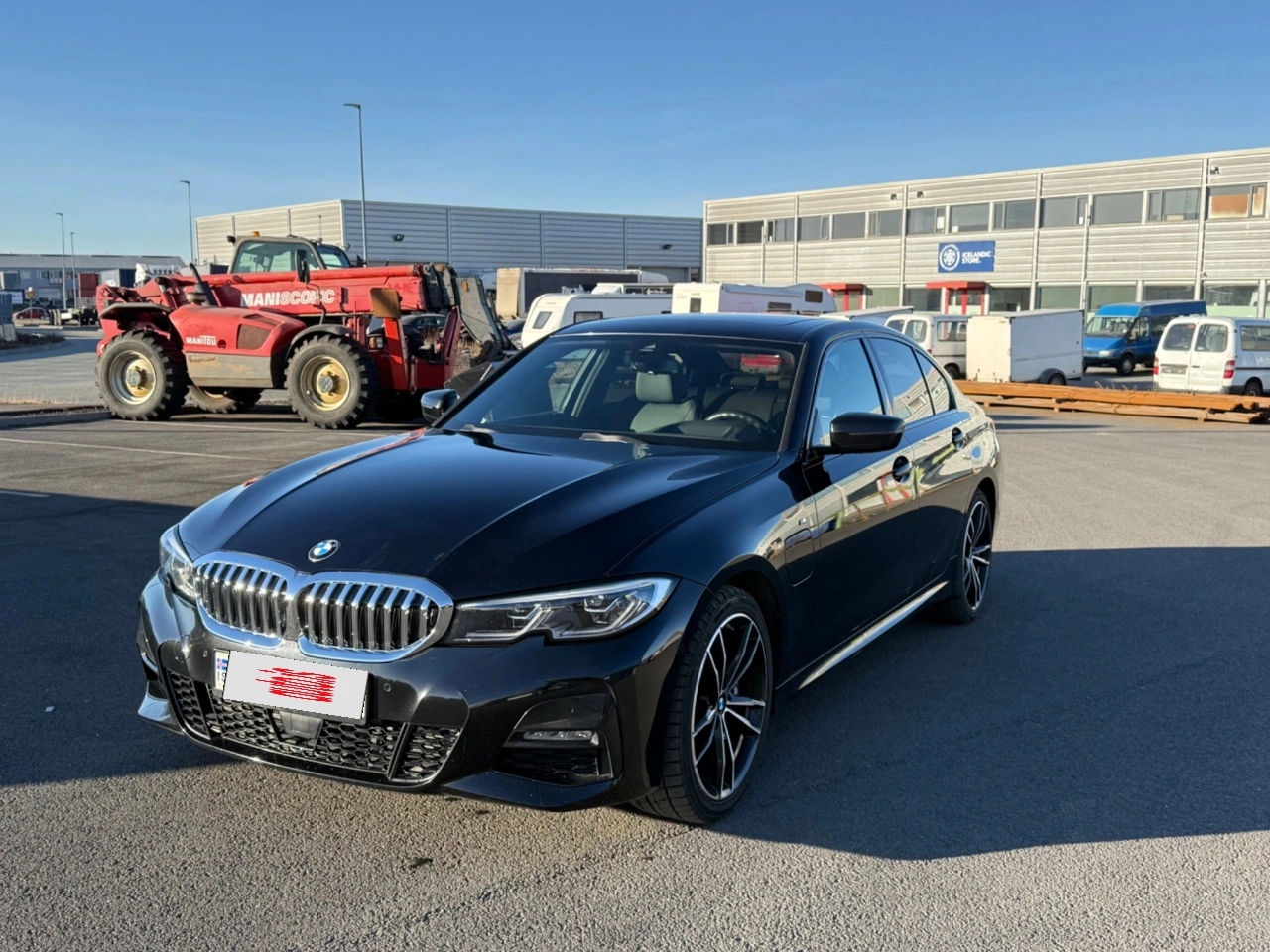 BMW 330e