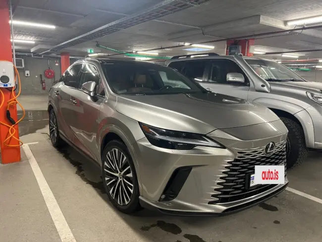 Lexus Rx450h+