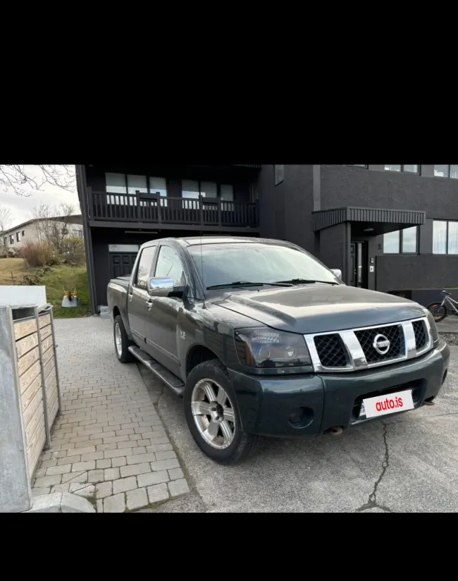 Nissan Titan