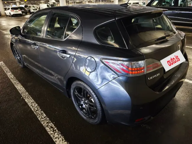 Lexus Ct200h