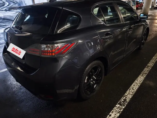 Lexus Ct200h