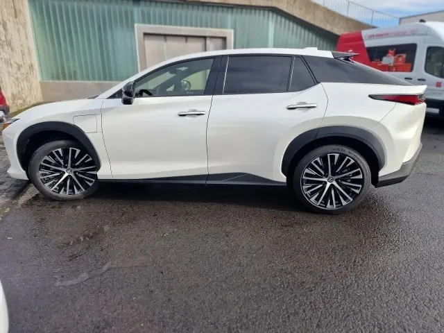 Lexus Rz450e
