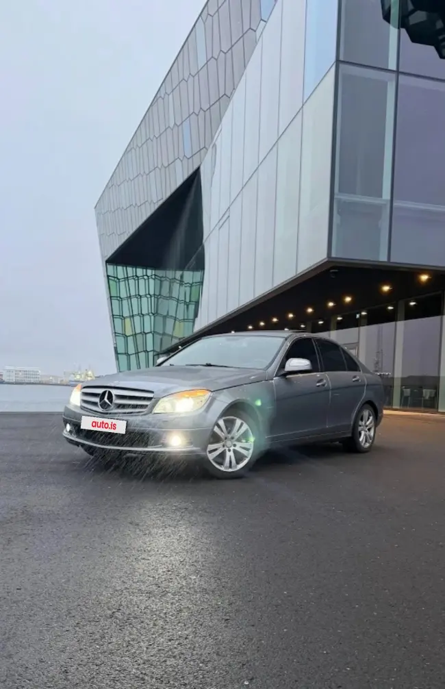 Mercedes-Benz C200