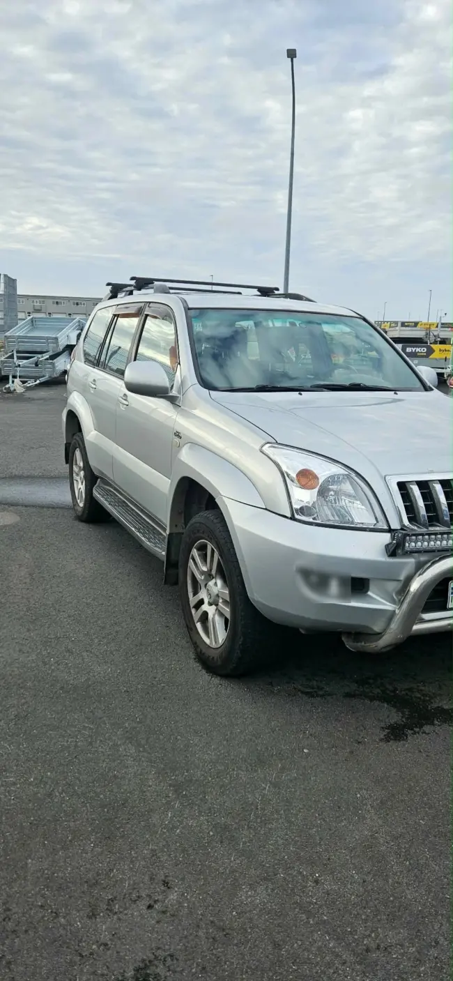 Toyota Land cruiser 120