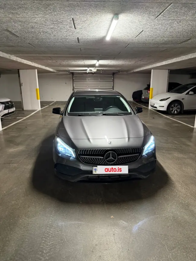 Mercedes-Benz CLA 200