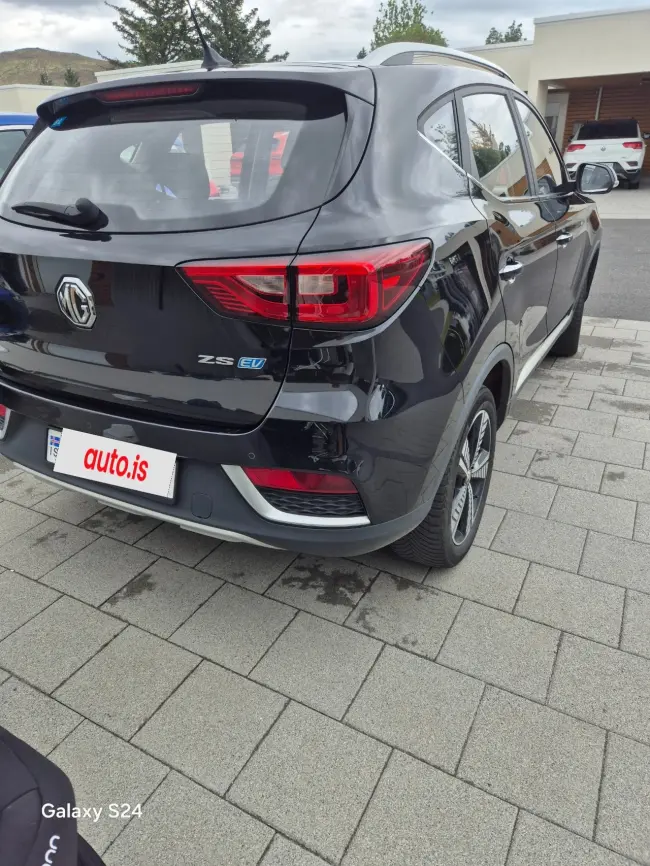 MG ZS EV