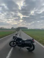 2021 Triumph Street twin 900cc