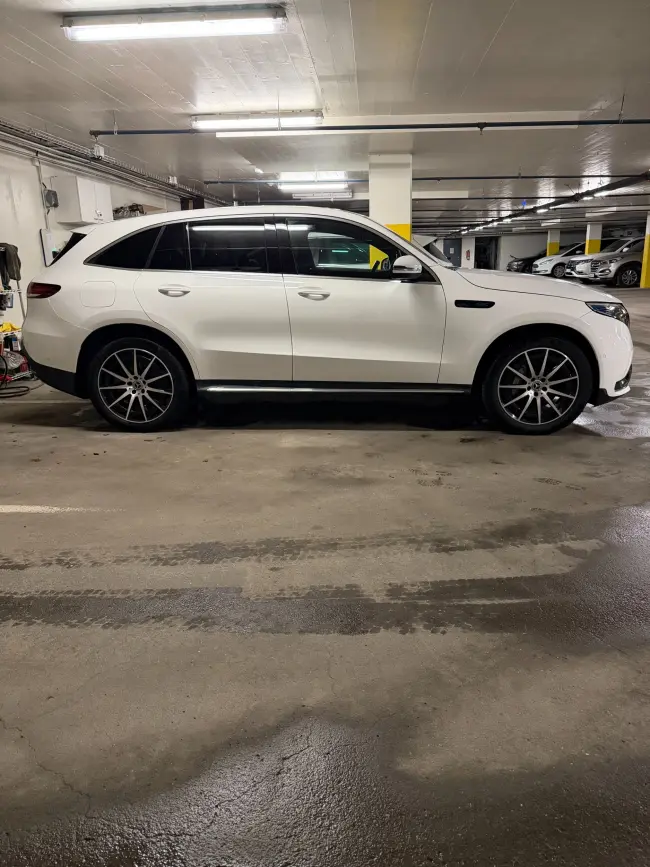 Mercedes-benz Eqc