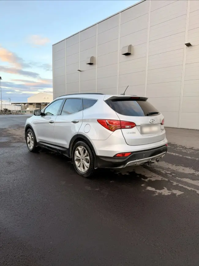 Hyundai Santa Fe - Premium 7 manna