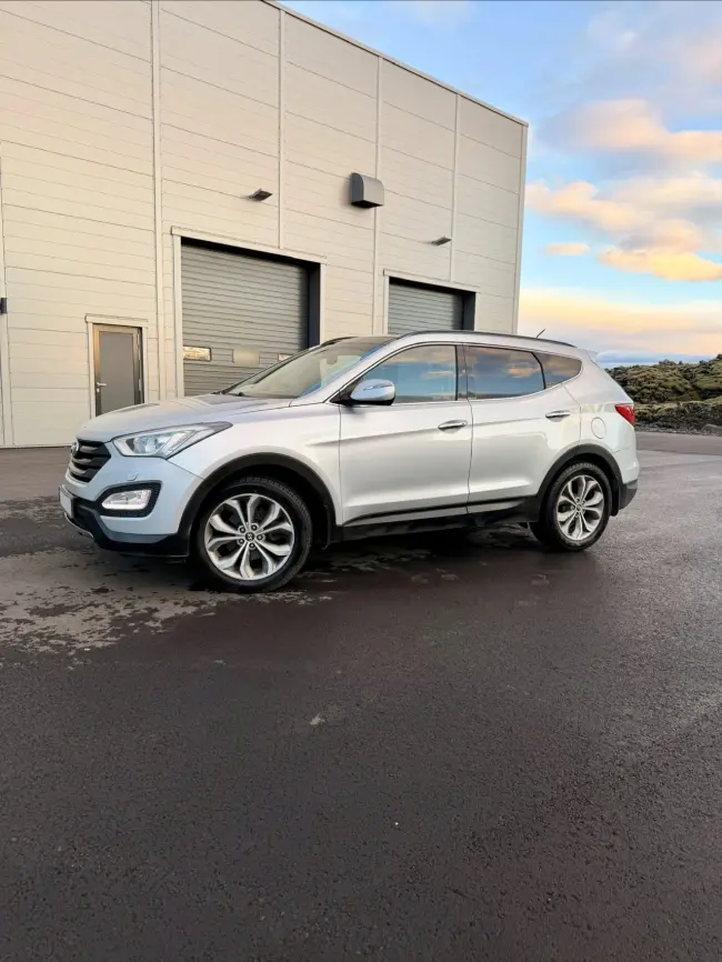 Hyundai Santa Fe - Premium 7 manna