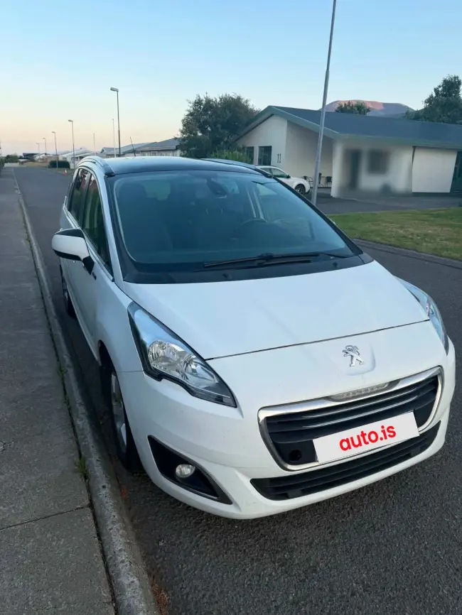 Peugeot 5008