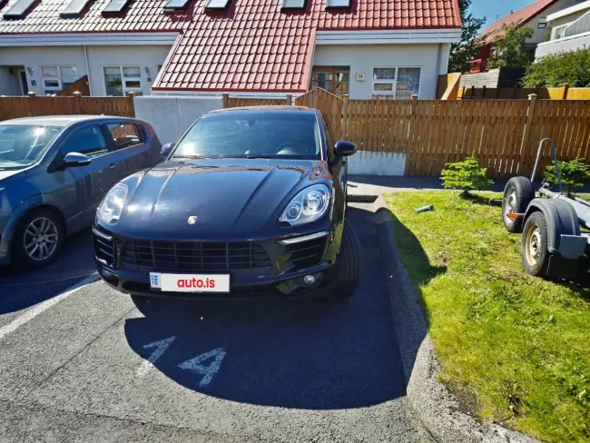 Porsche Macan S