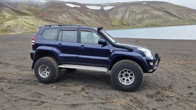 Toyota Land Cruiser 120