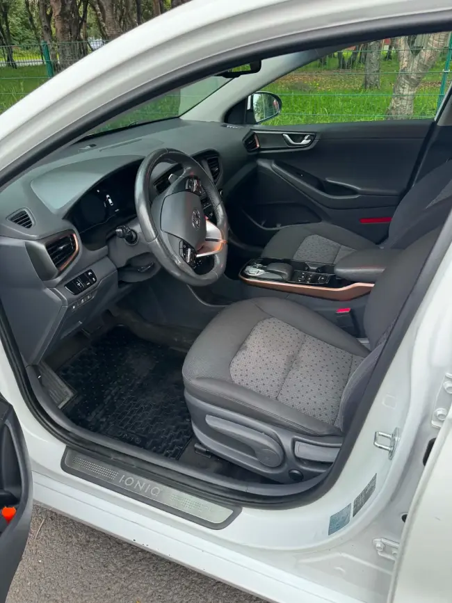Hyundai Ioniq