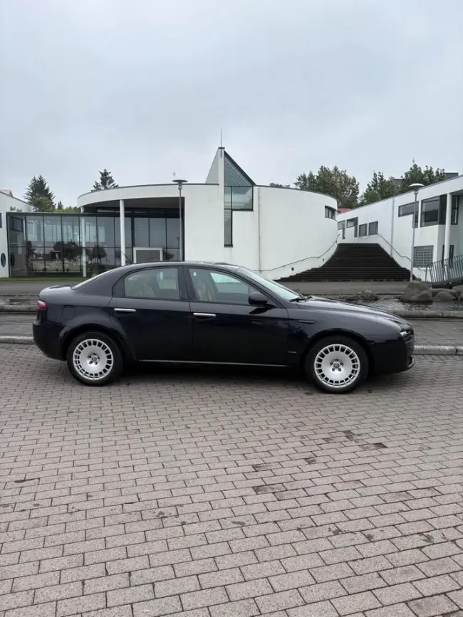 Alfa Romeo 159
